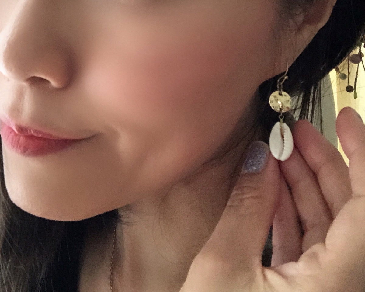 Nitra Shell Earrings
