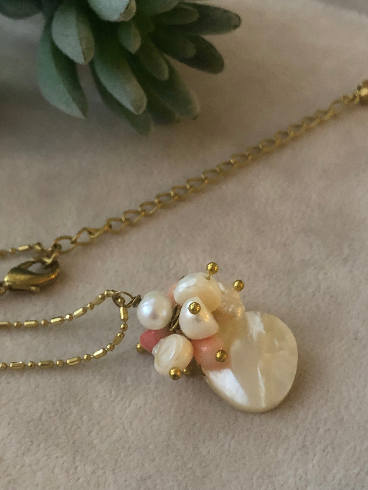 Quin Mother of Pearl Necklace