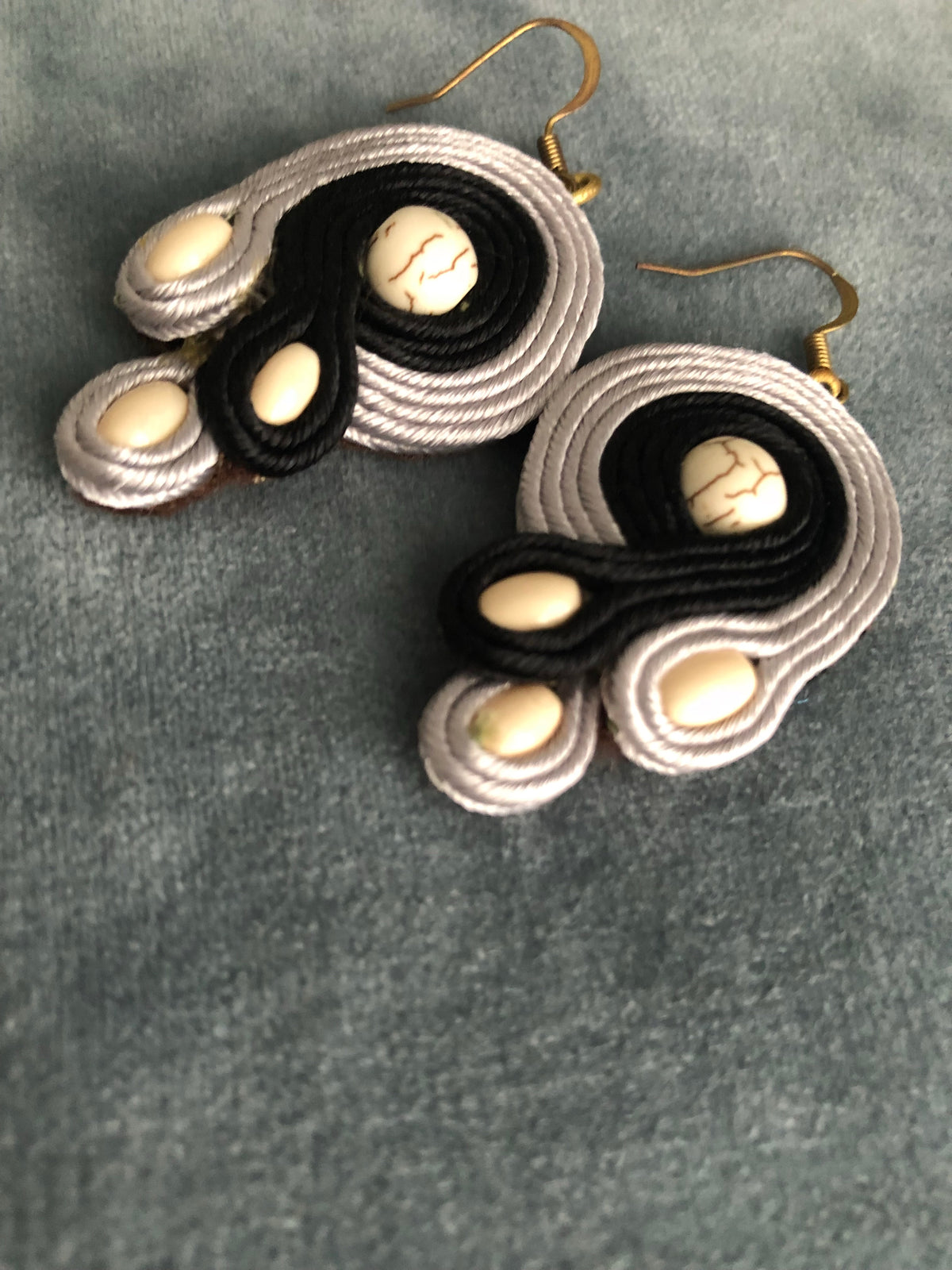 Tuni Soutache Earrings (Black+White)
