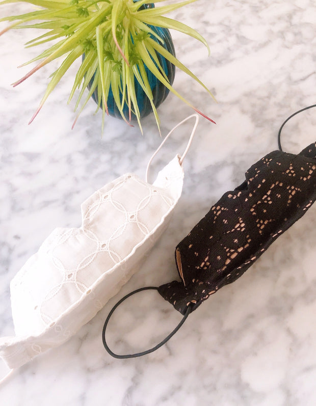VEE 3D Boat Shape Mask [Charming Black / White] -  3rd Restock