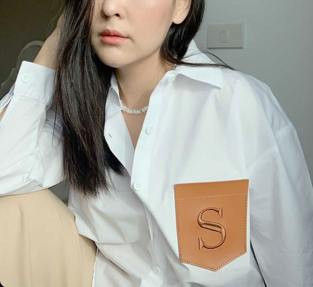 [Pre-orders] Neena Shirt with Initial on Leather patch (PRE-ORDERS)